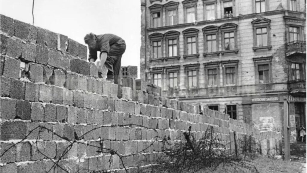 Il Muro di Berlino: ''Simbolo di un Mondo spaccato a metà''