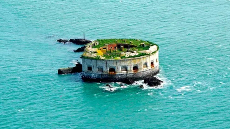 Stack Rock Fort