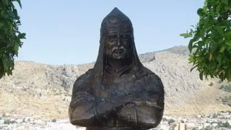 aliatar statua foto