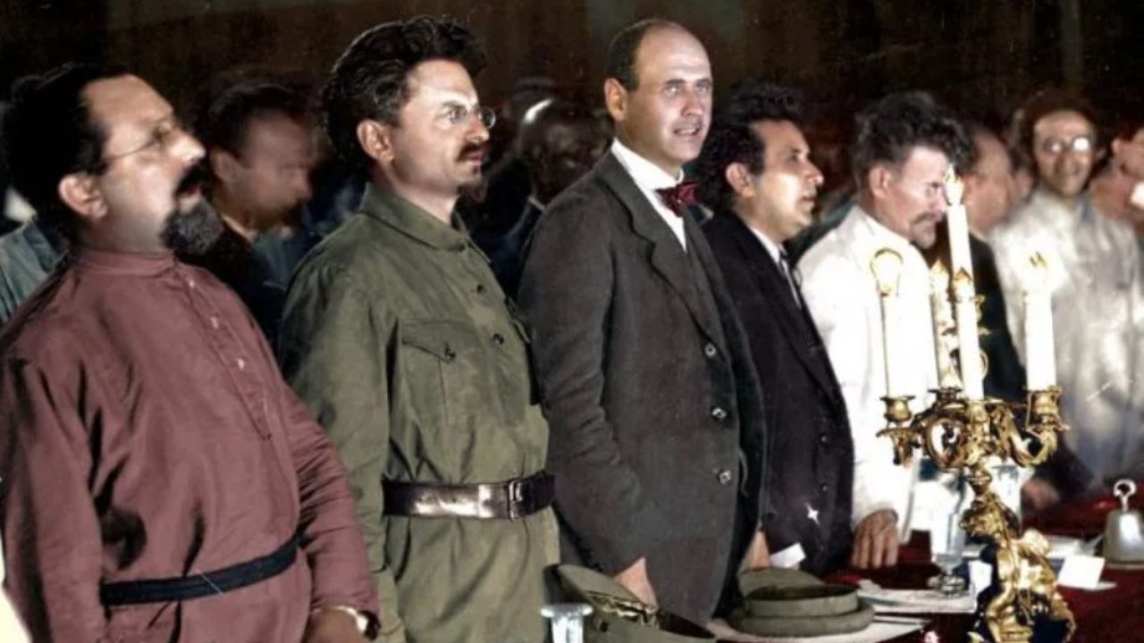 Trotsky in assemblea