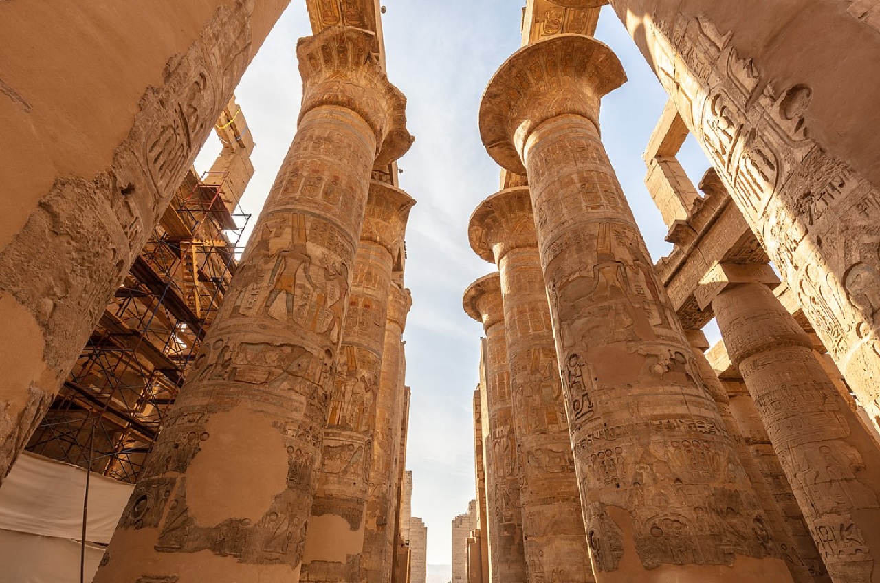 Karnak colonne altezza 30 metri