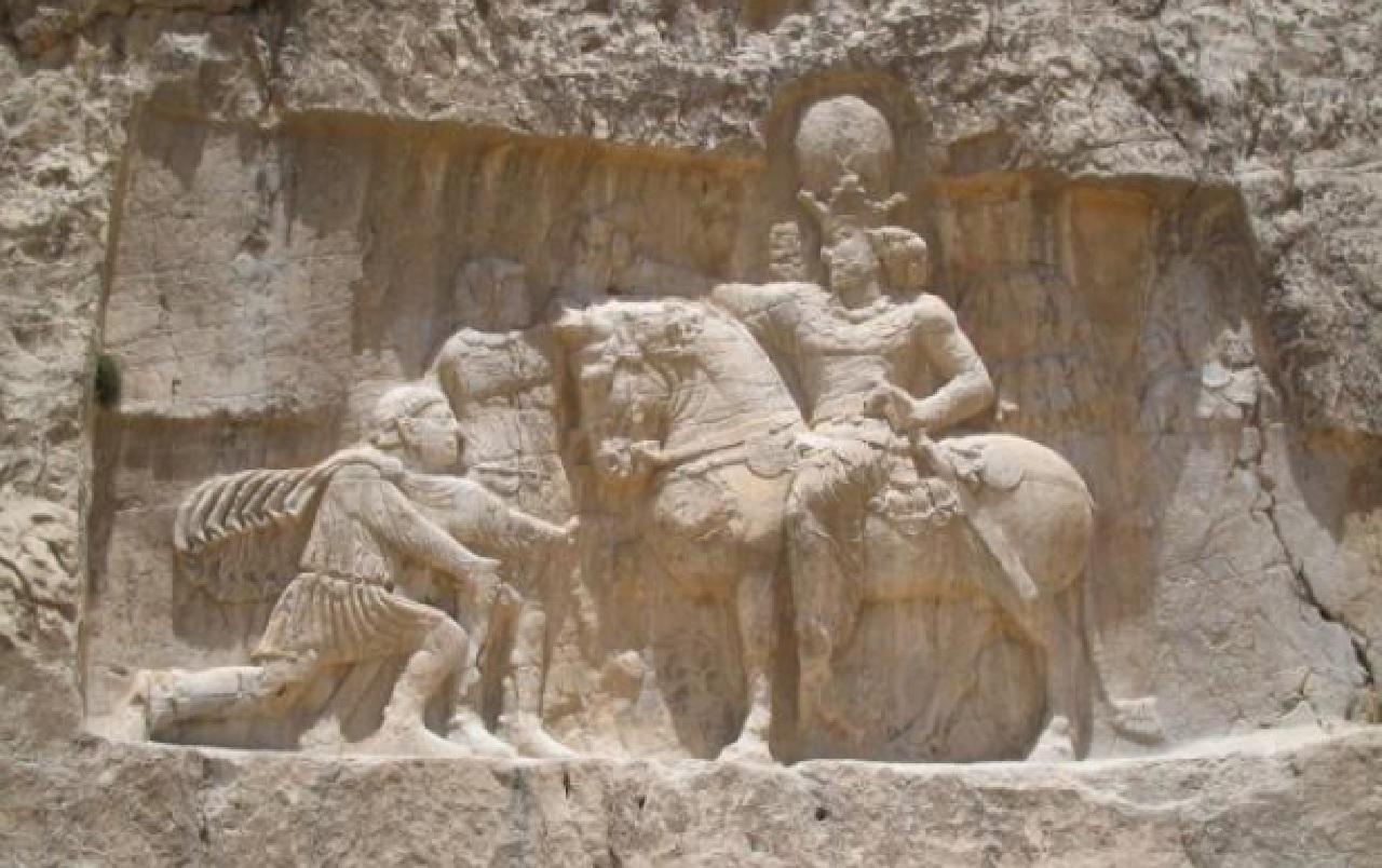 Naqsh-e Rostam rilievo trionfo Sapore I sui romani