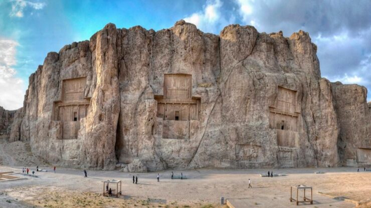 Naqsh-e Rostam dove riposano i più grandi sovrani di Persia