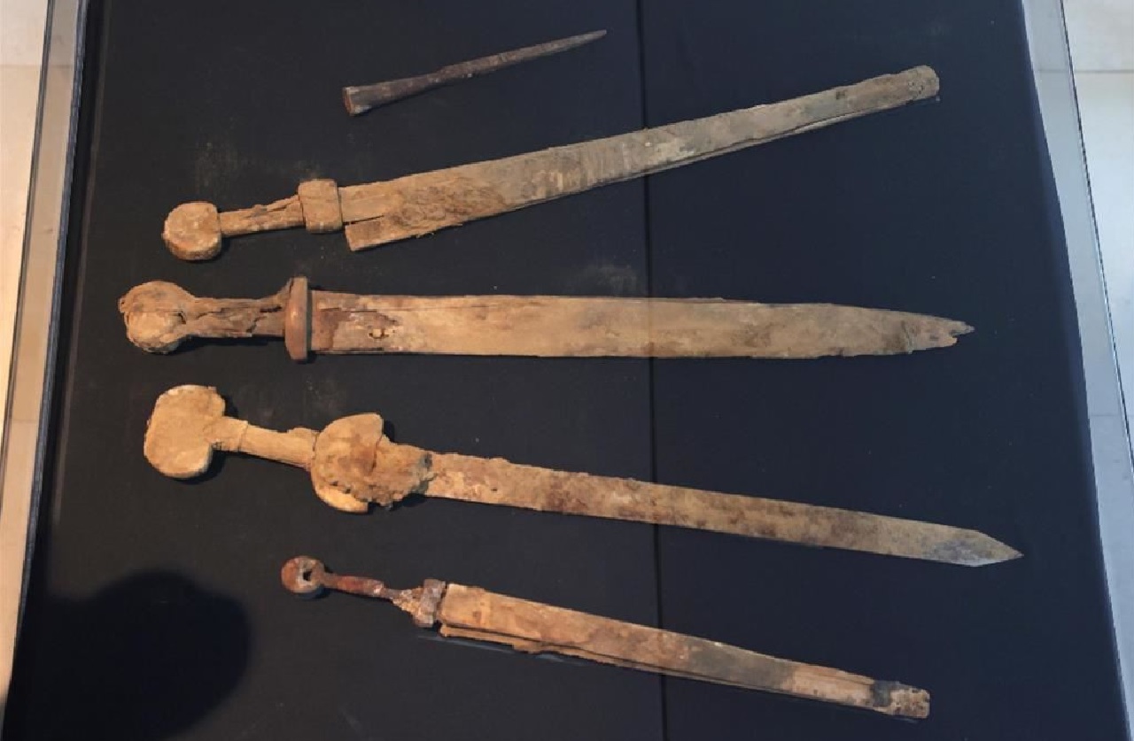 4 spade romane esposizione autorità israeliana antichità