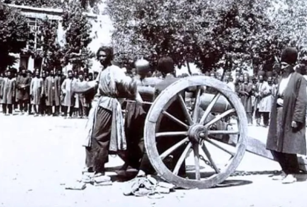 cannone condanna ribelle indiano 1857