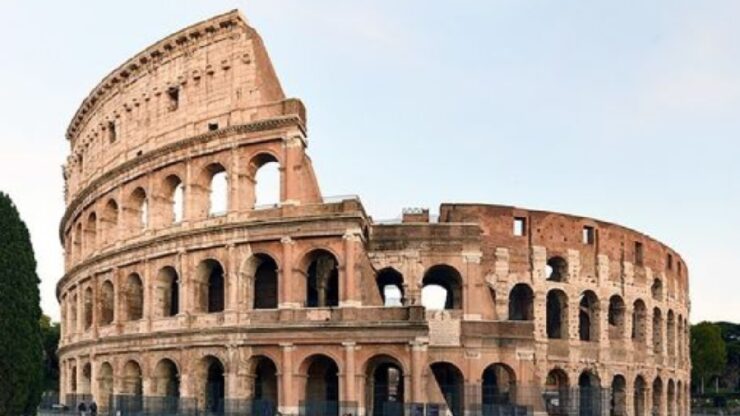 statue immagine colosseo