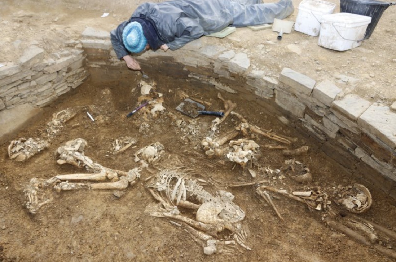 tomba neolitica scavi