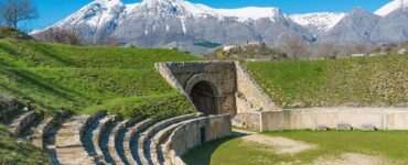 Alba Fucens antica colonia romana cuore dell'Abruzzo