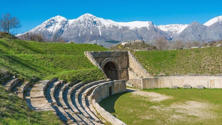 Alba Fucens antica colonia romana cuore dell'Abruzzo