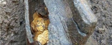 300 monete d'oro foto