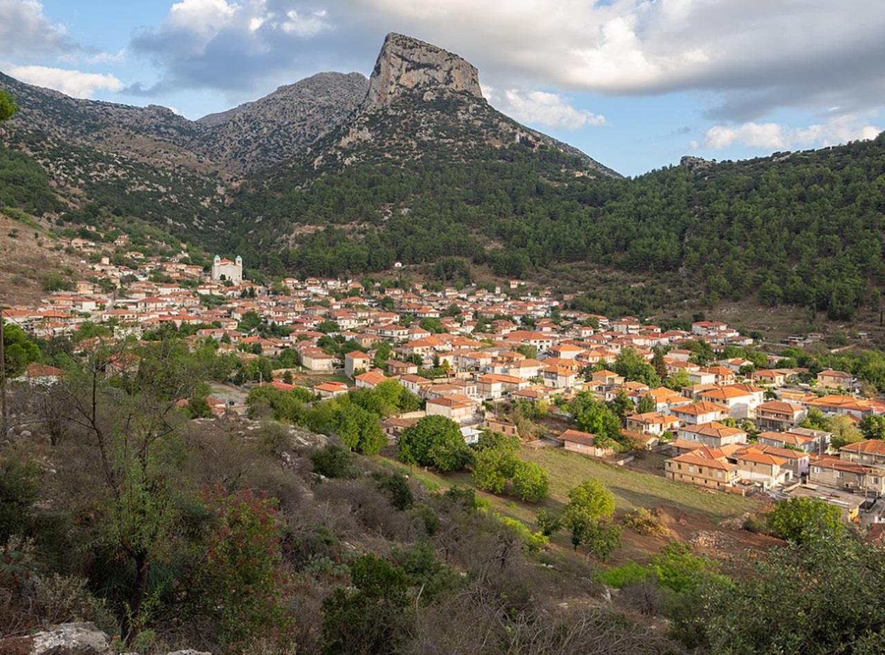 Filippeios Krini villaggio greco di Nestani