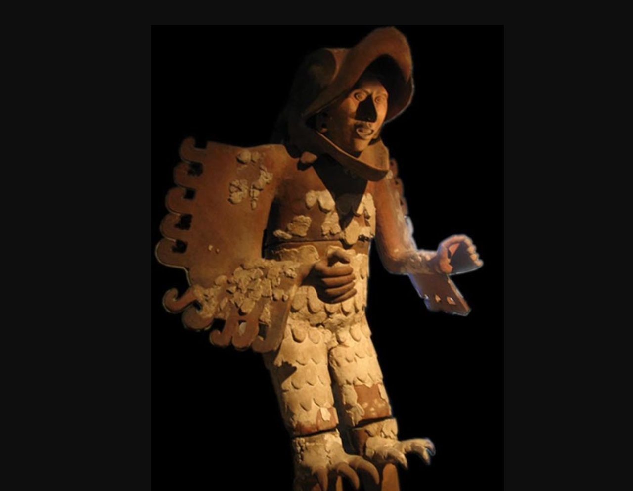 Guerriero Azteco statuina ritrovata tempio maggiore Tenochtitlan