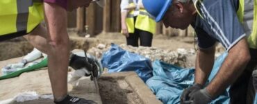 Londra straordinario sarcofago romano IV secolo torna alla luce