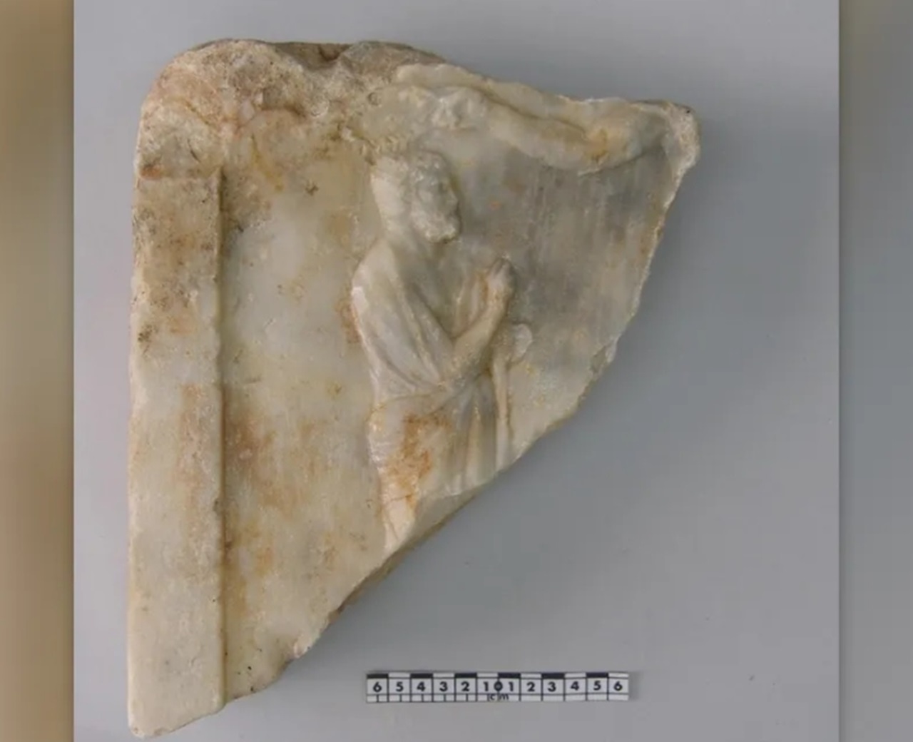 stele di marmo raffigura forse Aiace principe di Salamina ed eroe di Troia