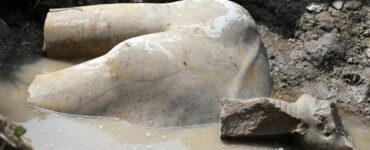 scoperta incredibile in egitto trovata statua di 3000 anni fa al cairo