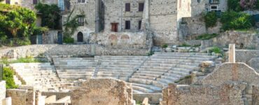 Terracina torna alla luce il teatro romano e con esso il vero volto di Giulio Cesare