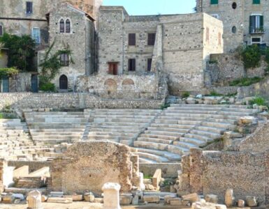 Terracina torna alla luce il teatro romano e con esso il vero volto di Giulio Cesare