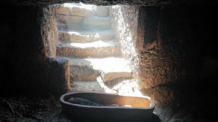 magnifica tomba di Assuan luogo di riposo plurimillenario di 30 mummie