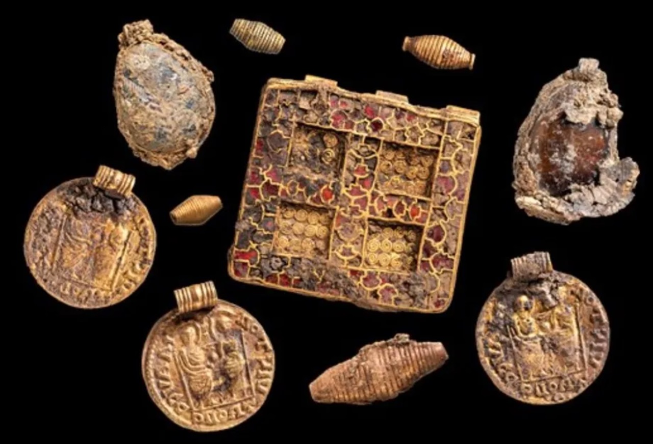 Sepoltura di Harpole particolari gioielli di stampo romano