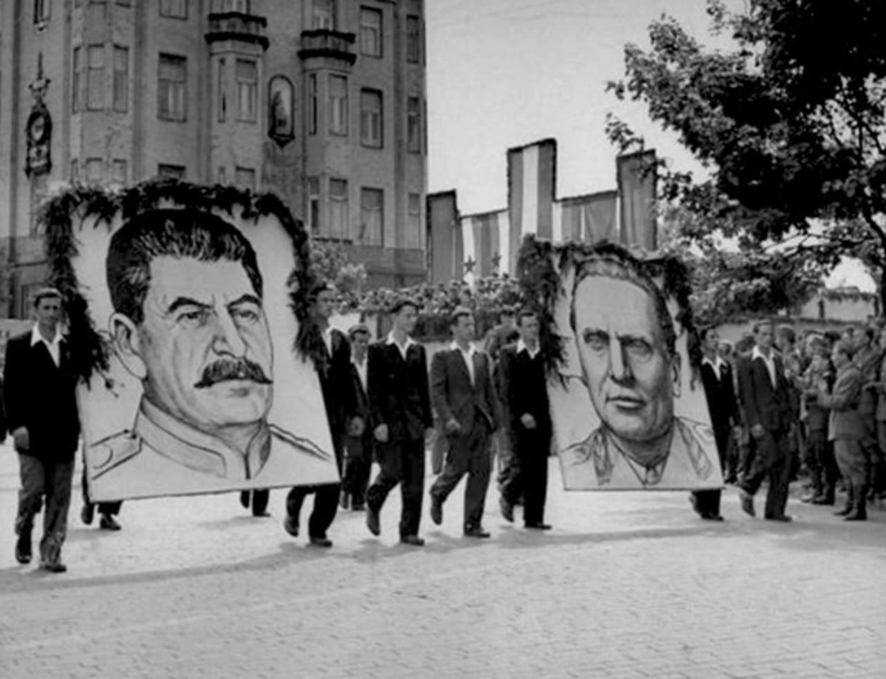 Tito Stalin manifestazione comunista