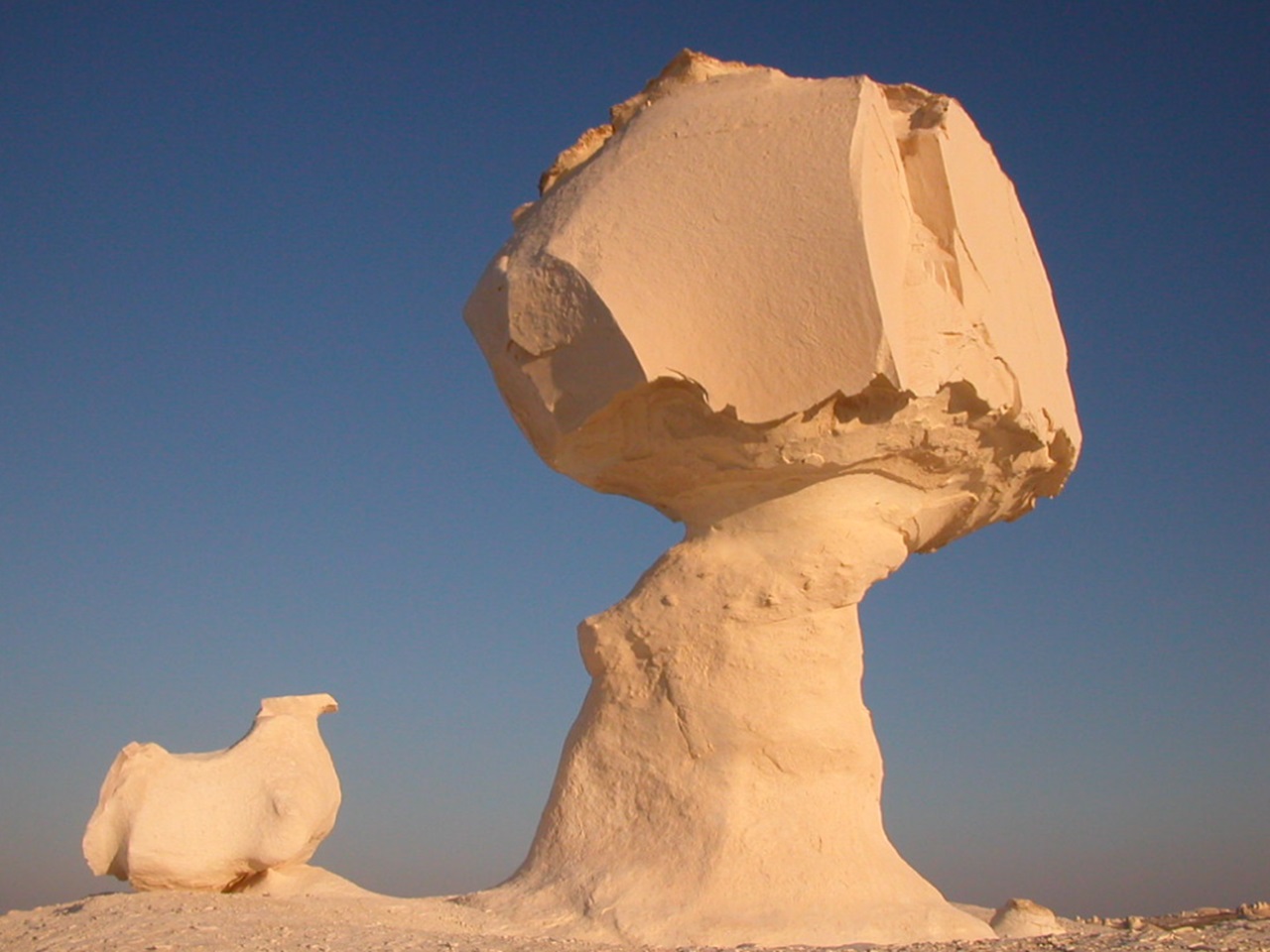 Grande Sfinge di Giza conformazione rocciosa naturale frutto dell'azione del vento