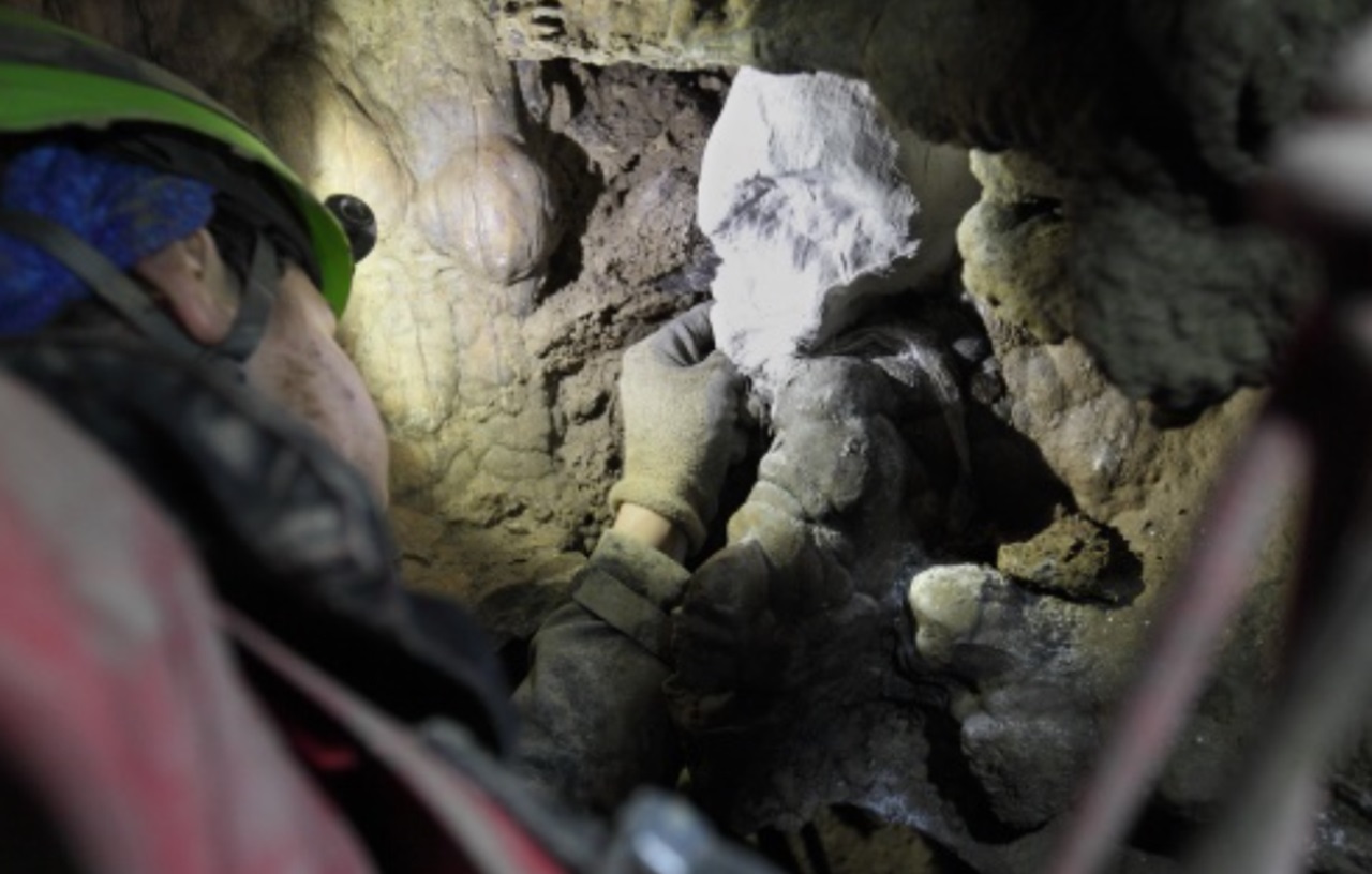 Grotta Loubens interno della cavità carsica