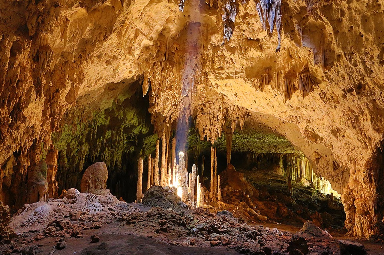 Madagascar grotta di Anjohibe