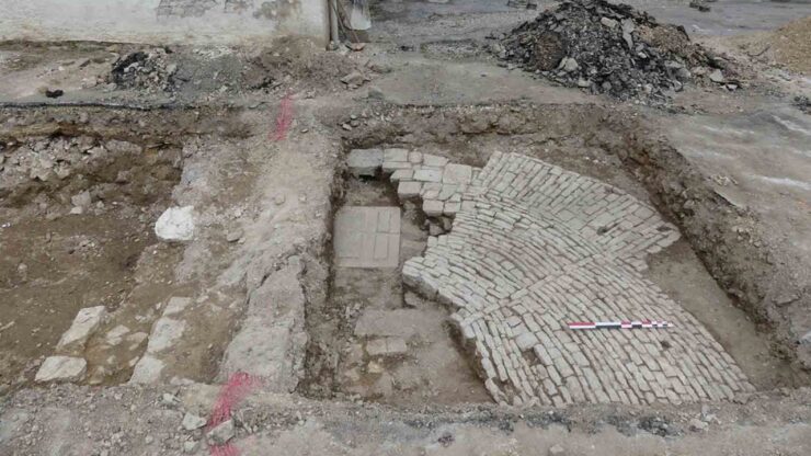 fontana del XVI secolo torna alla luce dopo secoli di oblio e dimenticanza