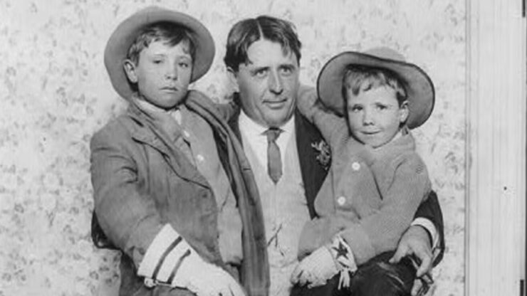 Louis e Temple foto insieme al padre Jack