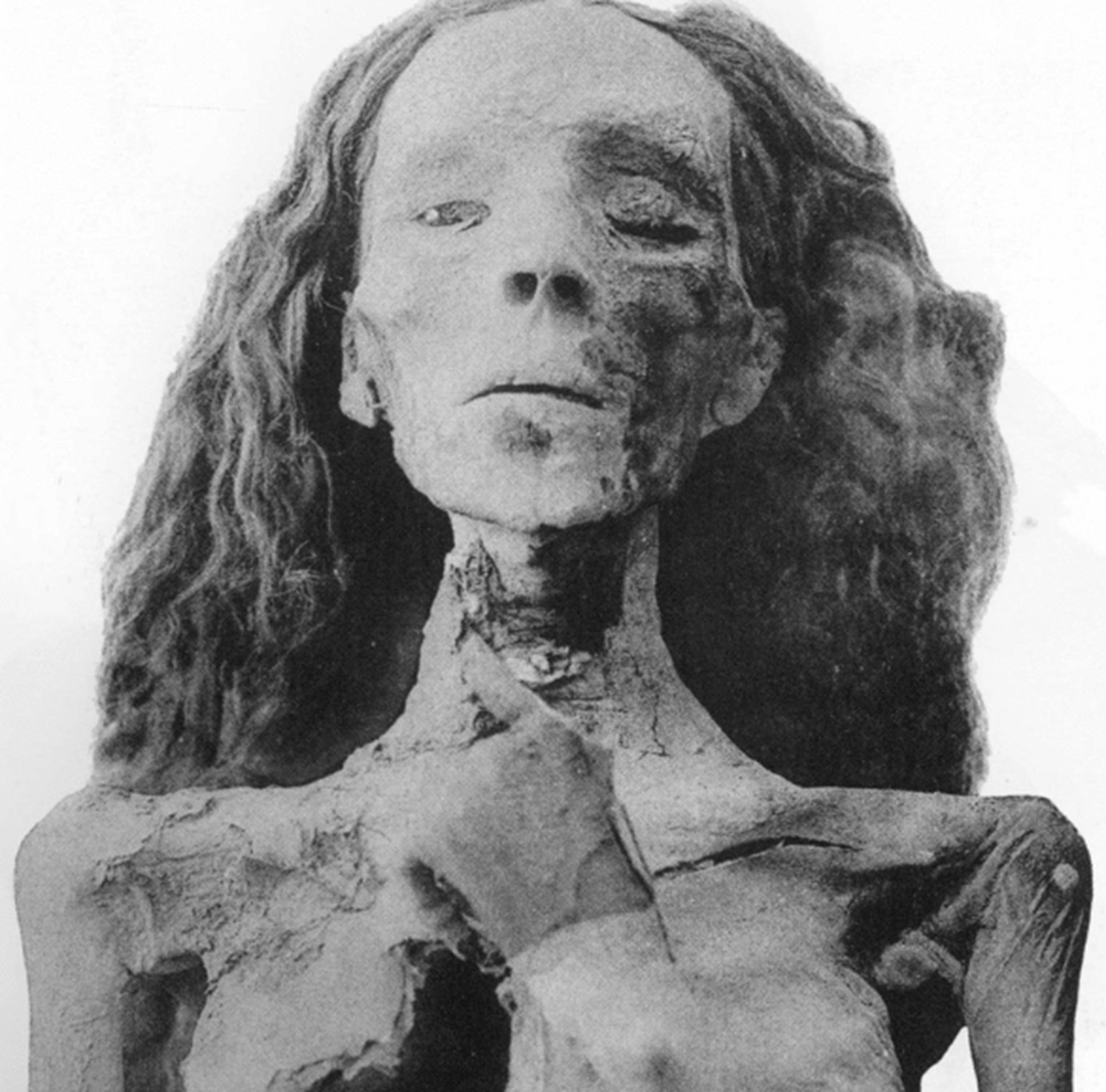 Tiy mummia, foto del 1912, Museo Egizio del Cairo