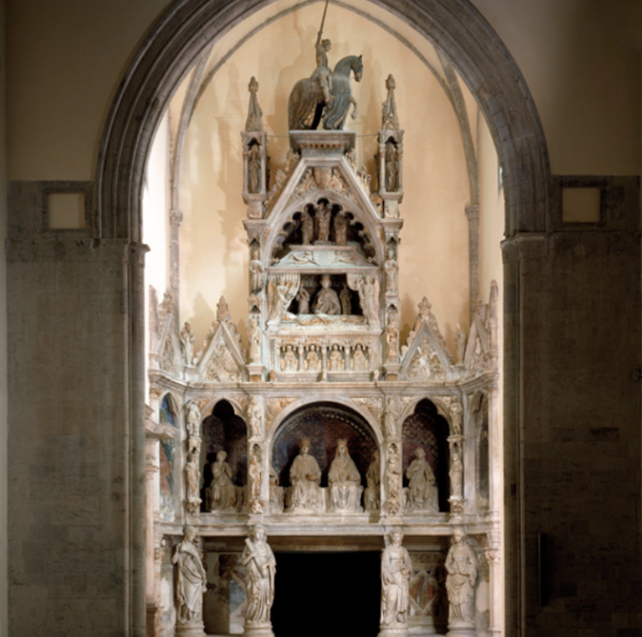 Ladislao I sepolcro Chiesa di San Giovanni a Carboneria