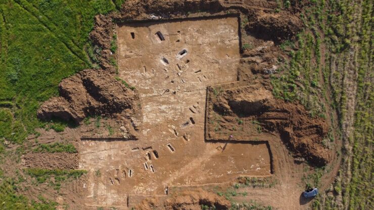 antica necropoli foto sito dall'alto