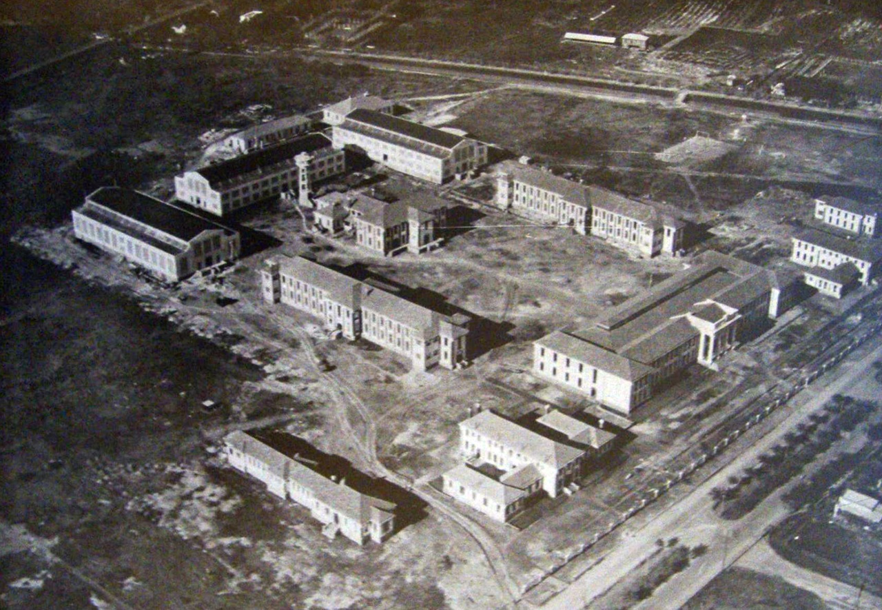 30 aprile foto campo di detenzione