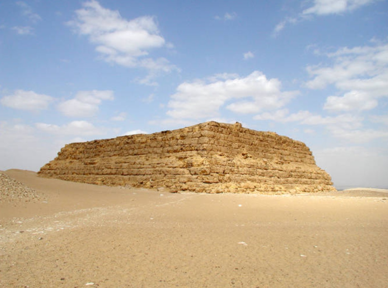 tomba egizia foto Mastaba