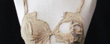 una scoperta avvenuta nel castello di lengberg mostra le vere origini del reggiseno