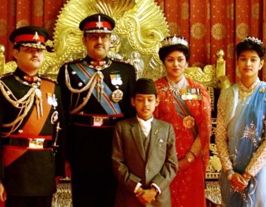 Dipendra il principe che massacrò la sua famiglia e pose fine alla dinastia reale nepalese