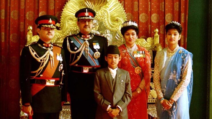 Dipendra il principe che massacrò la sua famiglia e pose fine alla dinastia reale nepalese