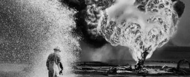 Foto del giorno: il Kuwait in fiamme