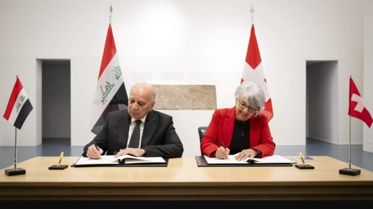 tre reperti archeologici foto firma restituzione