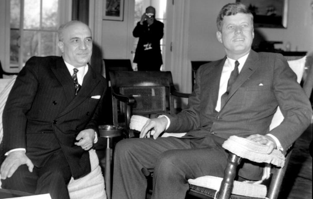 IV Governo Fanfani foto con Kennedy