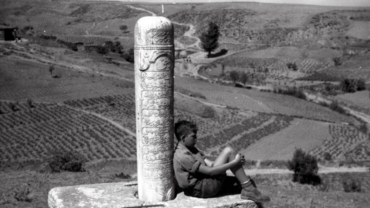 Le "pietre di mira" di Istanbul: monumenti alla precisione con l'arco