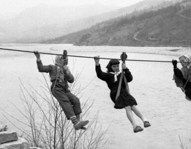 Foto del giorno: andare a scuola