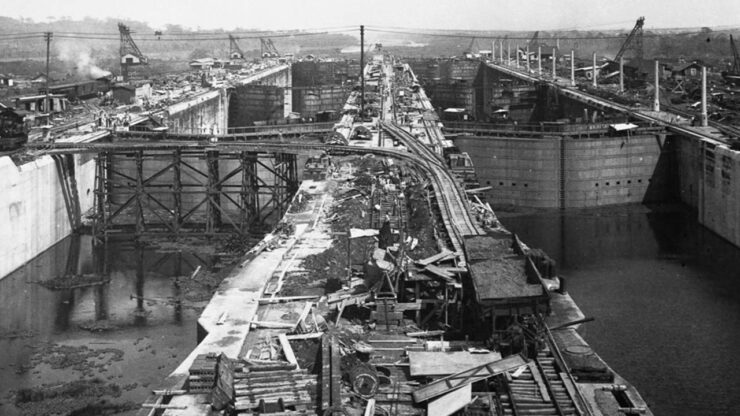 Foto del giorno: il Canale di Panama prende forma