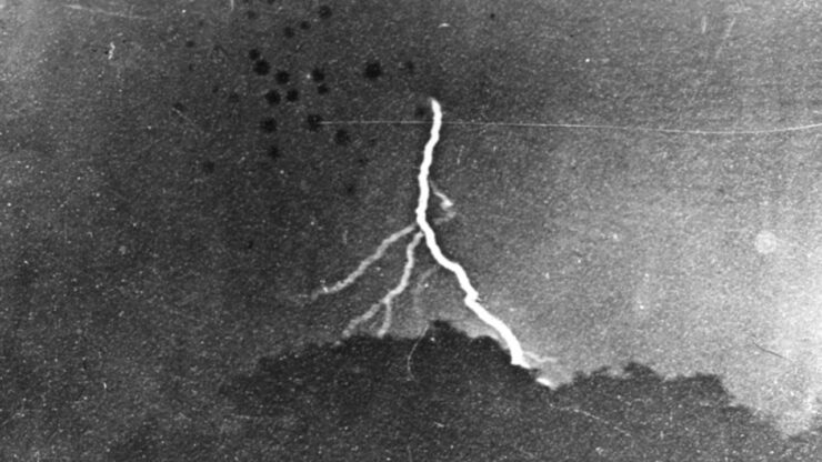 Foto del giorno: "impossibile fotografare un fulmine"