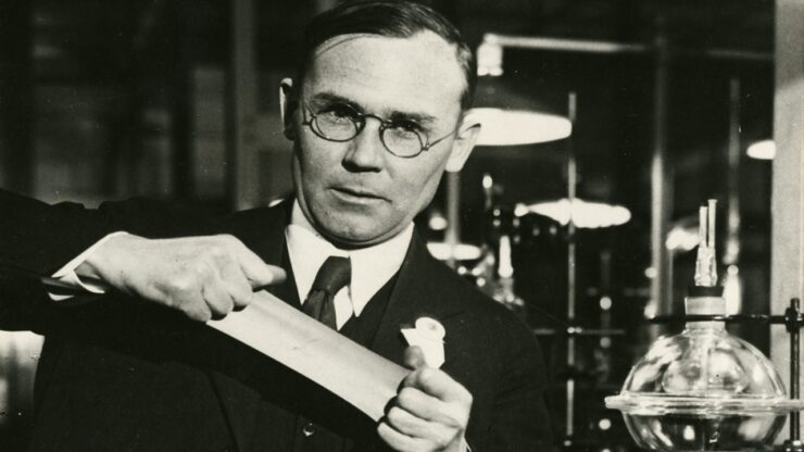 Wallace Hume Carothers immagine con nylon