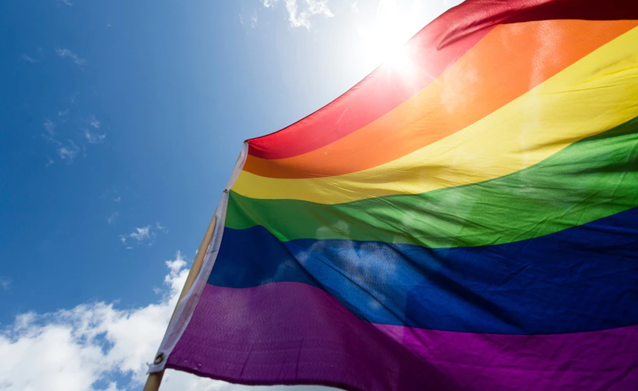 17 maggio bandiera arcobaleno