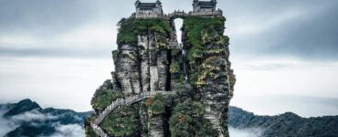Foto del giorno: al cospetto del Monte Fanjing
