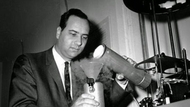 Foto del giorno: l'invenzione del primo laser della storia