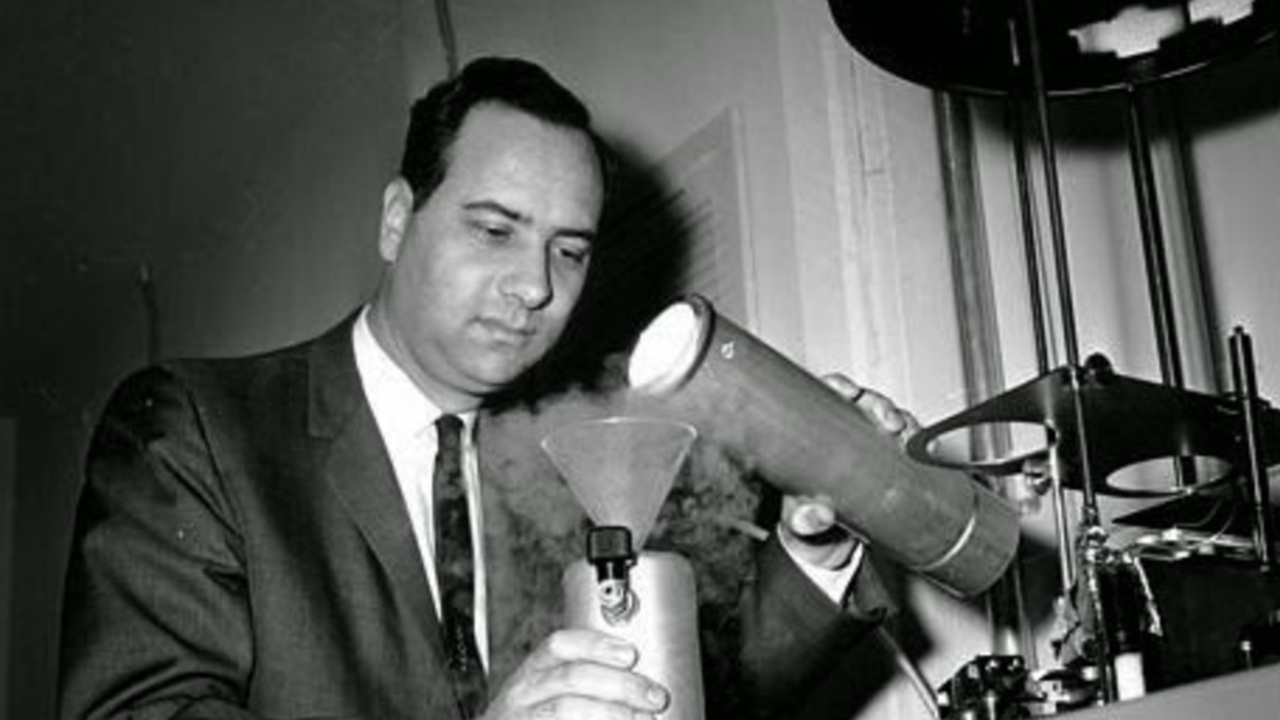 Foto del giorno: l'invenzione del primo laser della storia