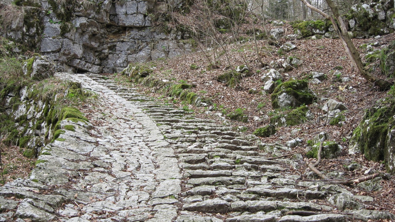 Calà del Sasso: la storia dietro la scalinata più lunga d'Italia